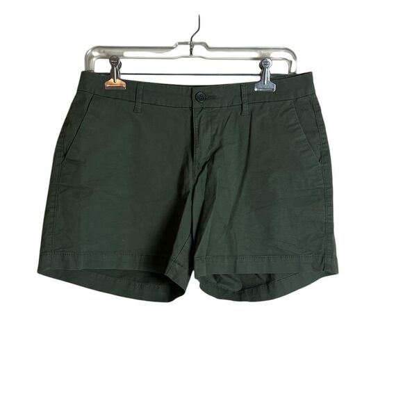 3 for $30! Old navy women's Green chino Shorts - Picture 1 of 6